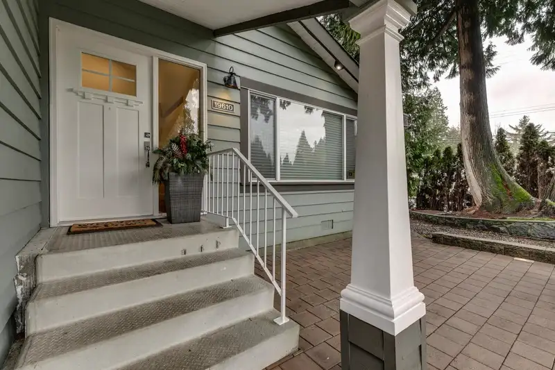 19610 117A AVENUE - photo 2 of 40