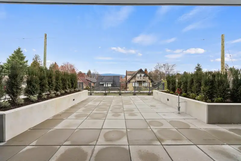 220 1981 MACDONALD STREET - photo 1 of 27