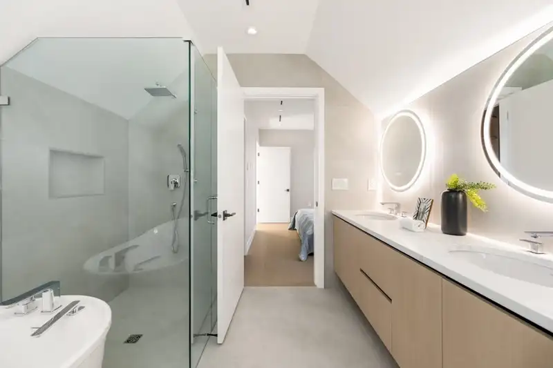 1 3771 W KING EDWARD AVENUE - photo 3 of 32