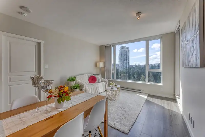 1604 3100 WINDSOR GATE - photo 3 of 40
