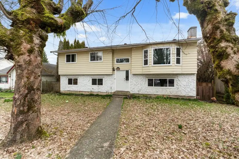 33943 PINE STREET - photo 1 of 26