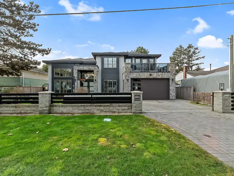 9591 FLORIMOND ROAD - photo 2 of 34