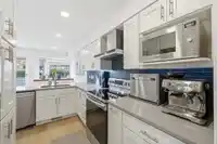 10 2118 EASTERN AVENUE - thumbnail 3