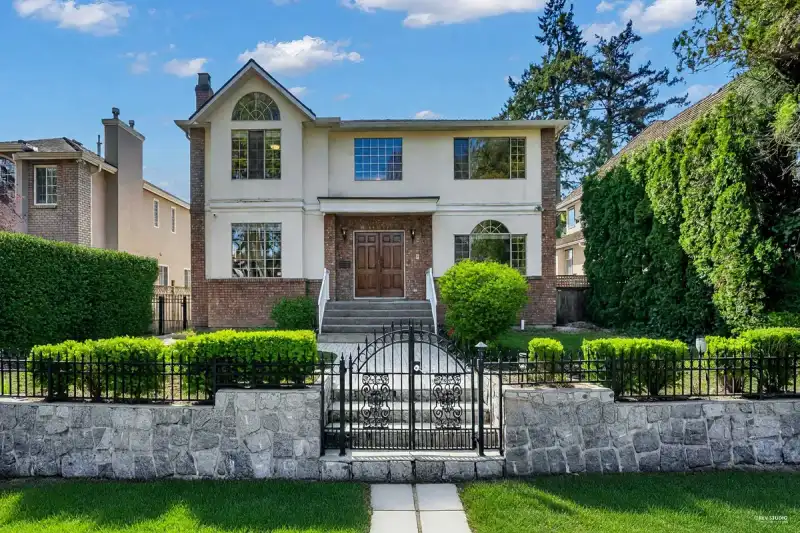 2986 W 35TH AVENUE - photo 1 of 37