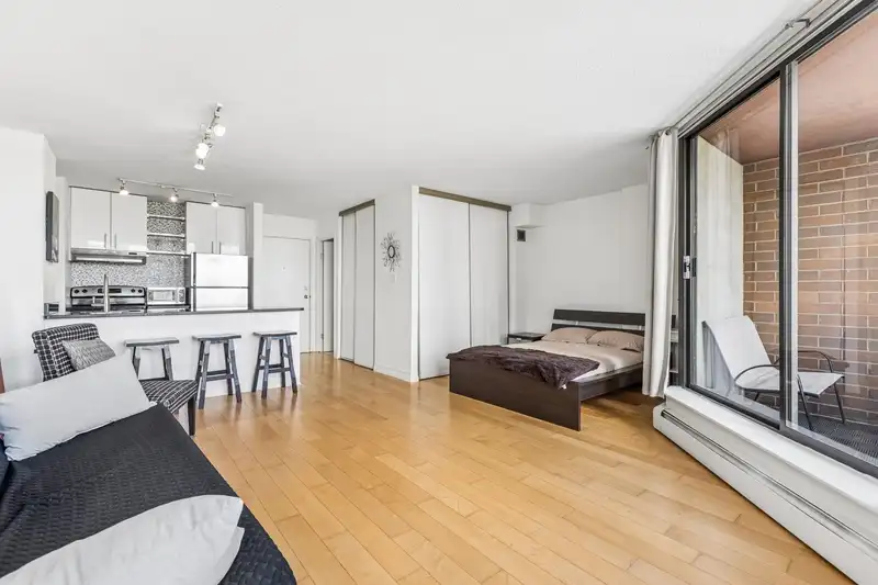411 1330 BURRARD STREET - photo 1 of 30