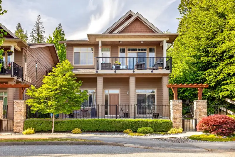 103 3451 BURKE VILLAGE PROMENADE - photo 1 of 40