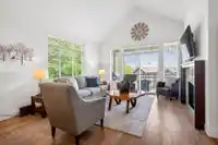 103 3451 BURKE VILLAGE PROMENADE - thumbnail 9