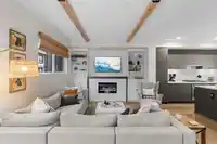147 4738 HEMLOCK WAY - thumbnail 2