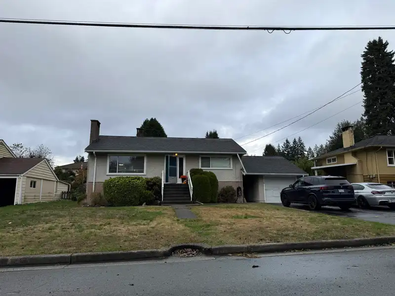 719 IVY AVENUE - photo 1 of 2