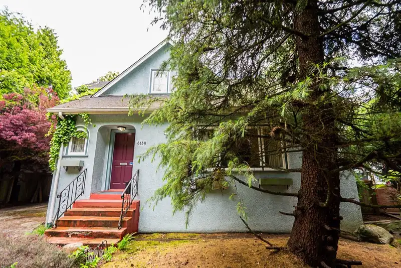 6138 GRANVILLE STREET - photo 3 of 39
