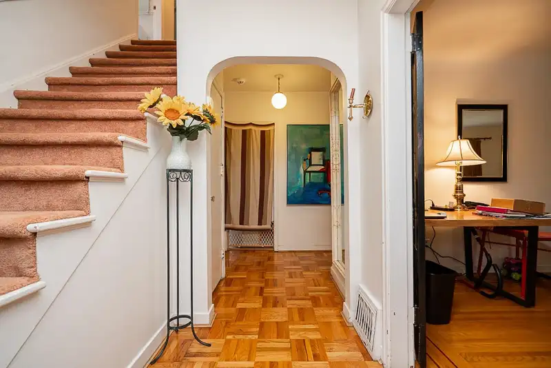 6138 GRANVILLE STREET - photo 4 of 39