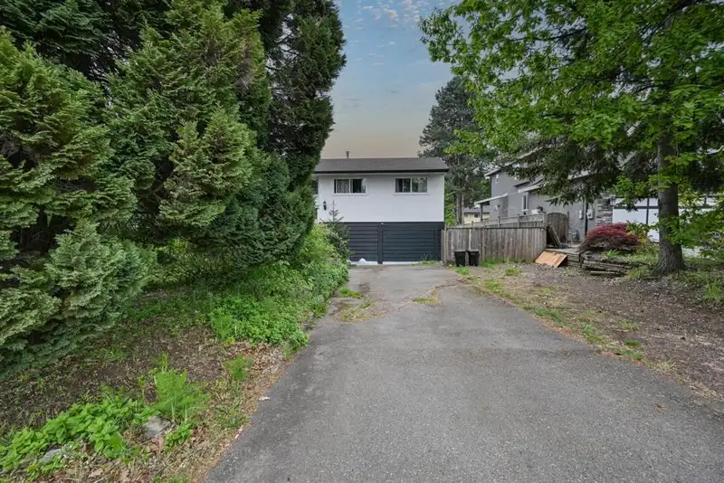 8532 BROOKE ROAD - photo 2 of 26