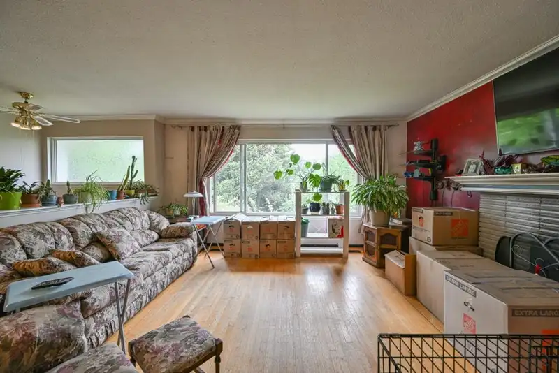8532 BROOKE ROAD - photo 4 of 26