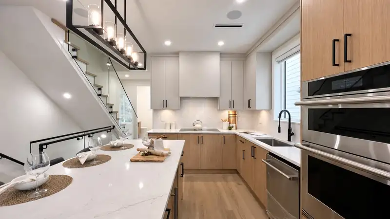 16521 20 AVENUE - photo 4 of 31