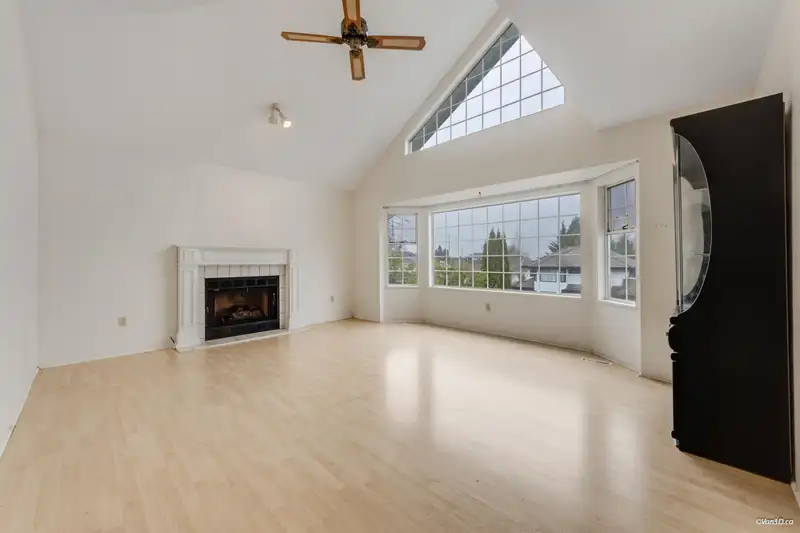 3178 LEEWARD COURT - photo 3 of 35