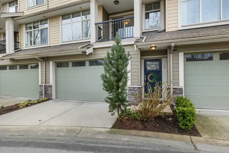 4 22225 50 AVENUE - photo 4 of 37