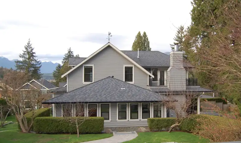 2209 ST. GEORGE STREET - photo 2 of 36