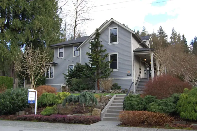 2209 ST. GEORGE STREET - photo 3 of 36
