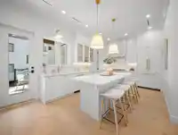 2 3786 PETER STREET - thumbnail 13