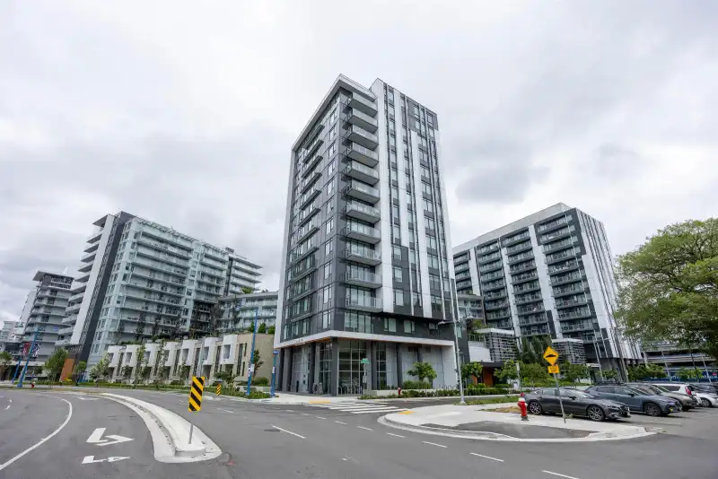 637 6808 MINORU BOULEVARD - photo 1 of 37