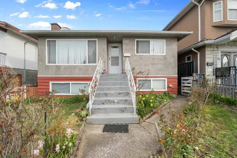657 E 57TH AVENUE - photo 1 of 31