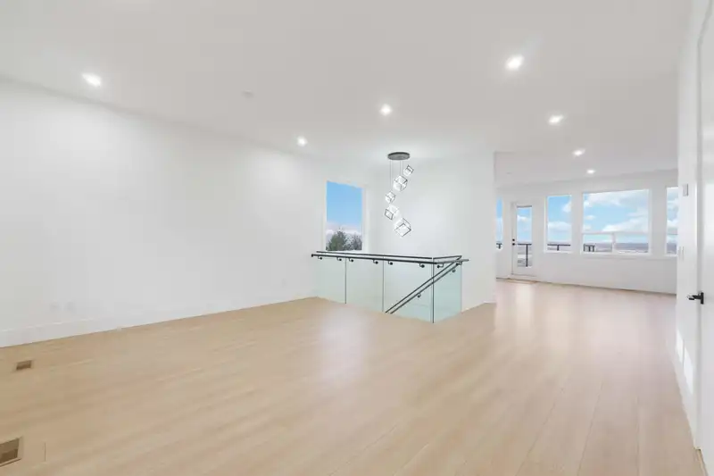 35656 CANTERBURY AVENUE - photo 4 of 30