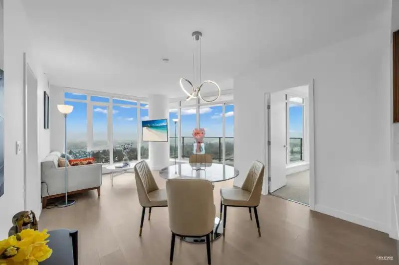1702 7769 PARK CRESCENT - photo 1 of 39