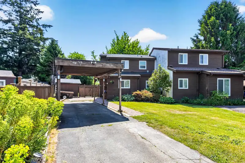 10660 WHISTLER COURT - photo 2 of 32