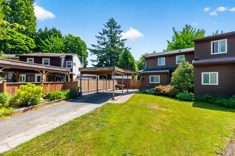 10660 WHISTLER COURT - photo 4 of 32