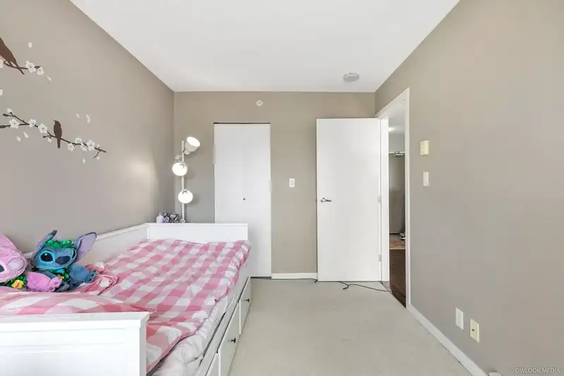910 13618 100 AVENUE - photo 2 of 18