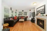 108 6860 RUMBLE STREET - thumbnail 3