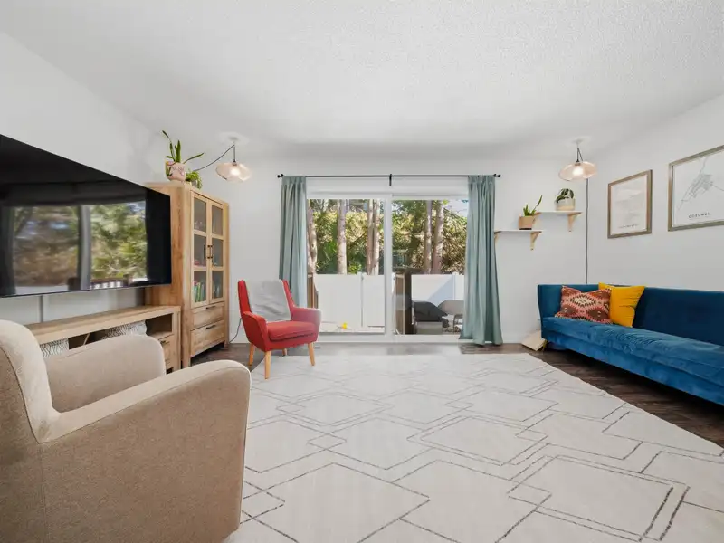 5 300 DECAIRE STREET - photo 4 of 22