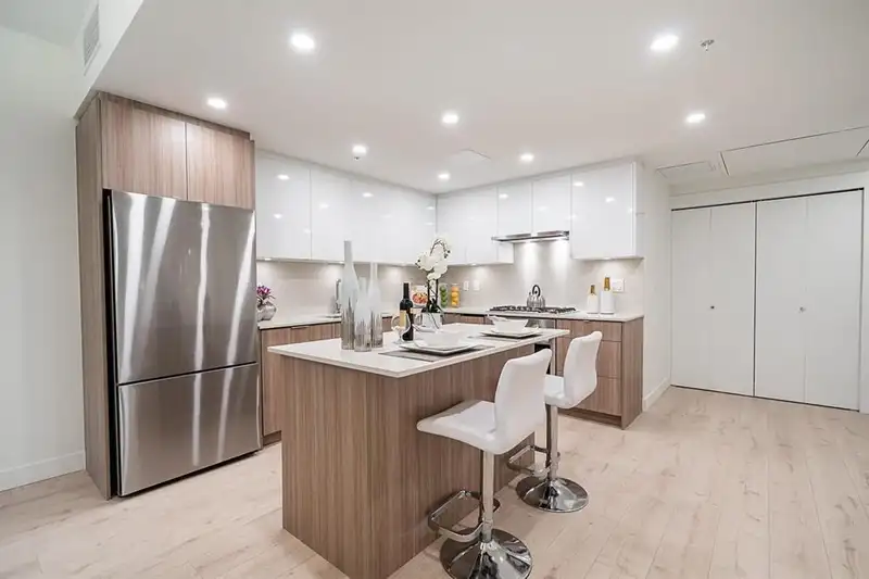 202 8428 PARK ROAD - photo 2 of 20