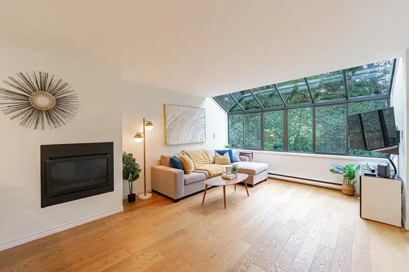 5 1786 ESQUIMALT AVENUE - photo 4 of 37