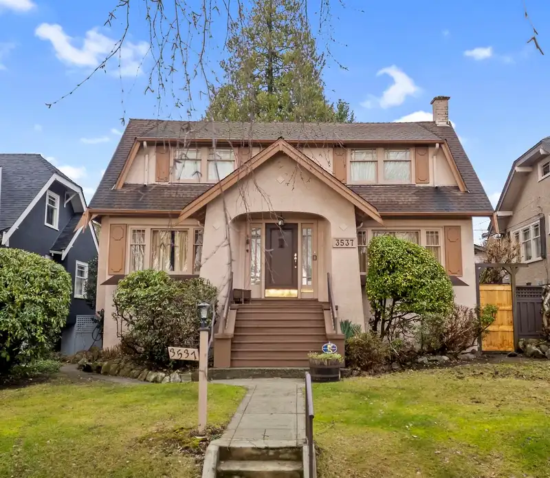 3537 W 31ST AVENUE - photo 1 of 39