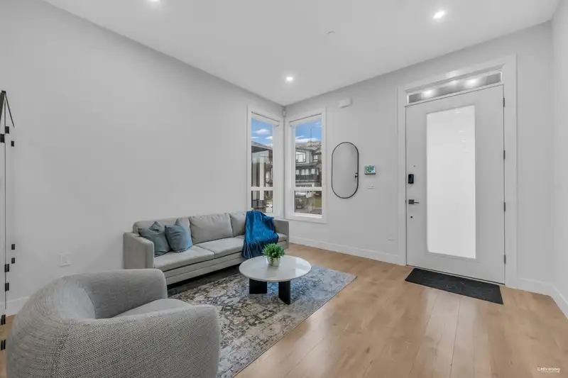 10509 MCVEETY STREET - photo 4 of 40