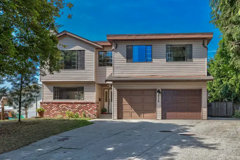 12229 FOREST PLACE - photo 2 of 28