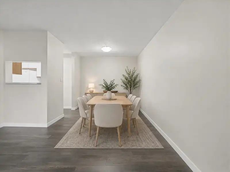 201 7431 BLUNDELL ROAD - photo 4 of 19