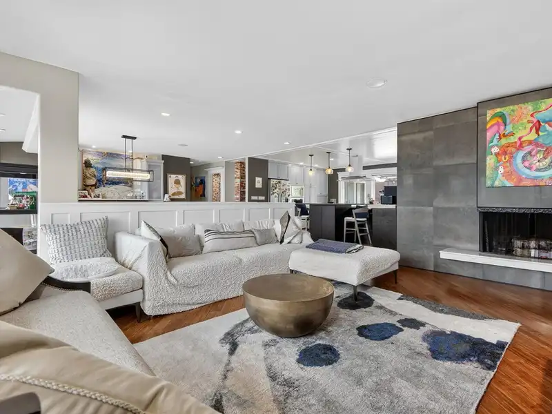 1052 CORONA CRESCENT - photo 2 of 35