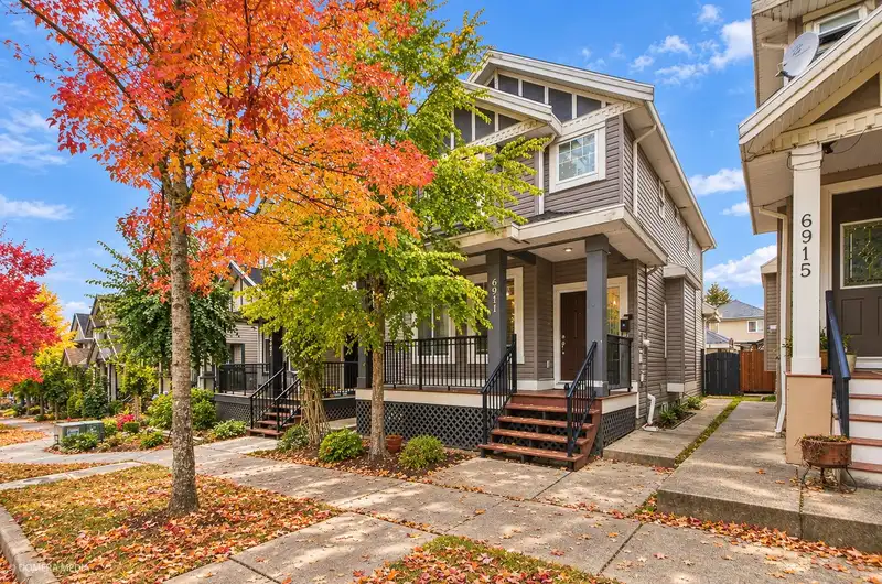 6911 144A STREET - photo 1 of 32