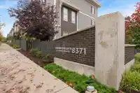 20 8371 202B STREET - thumbnail 31