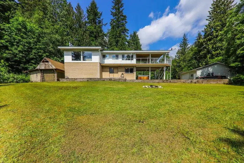 23215 141 AVENUE - photo 1 of 17