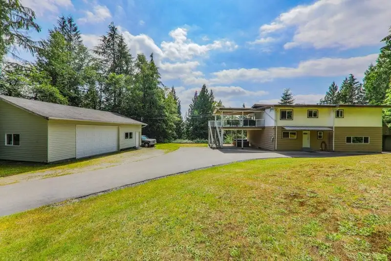 23215 141 AVENUE - photo 2 of 17