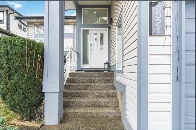 8521 168 STREET - photo 2 of 26