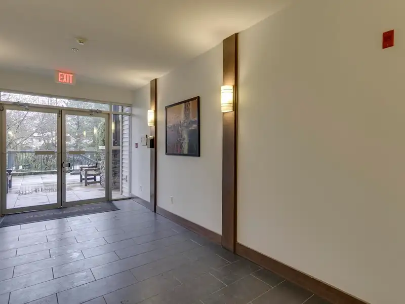 404 2943 NELSON PLACE - photo 4 of 27