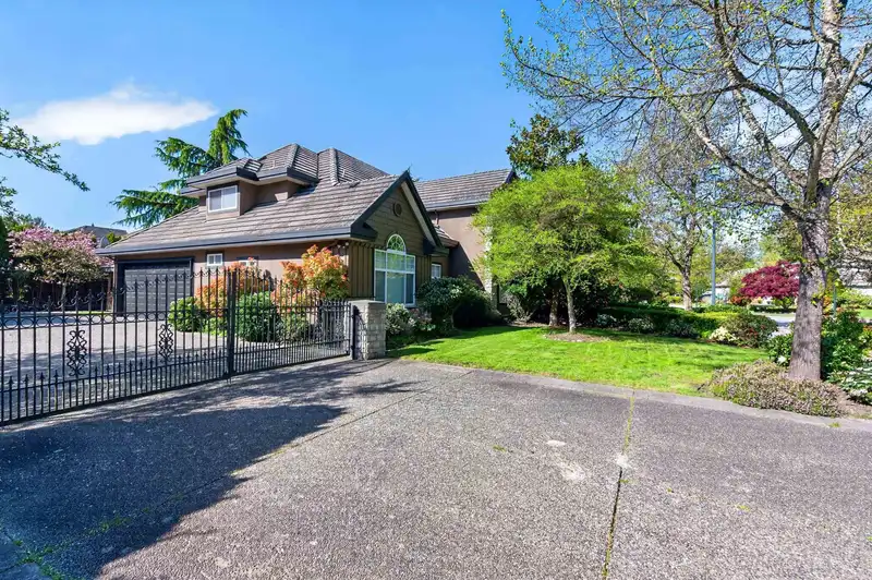 2142 139A STREET - photo 1 of 40