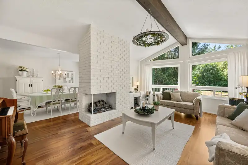 23014 70A AVENUE - photo 4 of 40