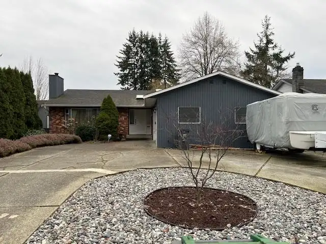 14316 68A AVENUE - photo 2 of 3