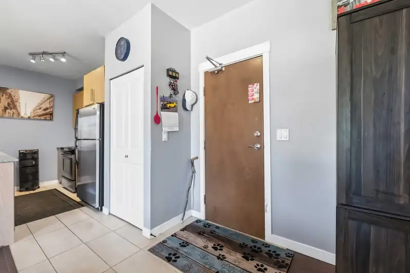 307 2943 NELSON PLACE - photo 2 of 40