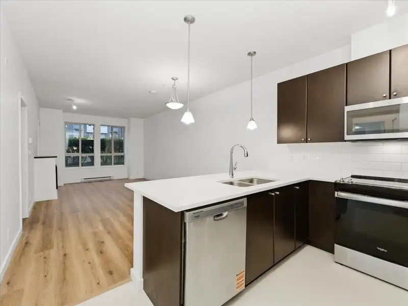 103 225 FRANCIS WAY - photo 3 of 36